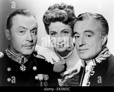 Charles Boyer, Danielle Darrieux, Vittorio De Sica, sur-ensemble du film "Madame de…" 1953 Banque D'Images