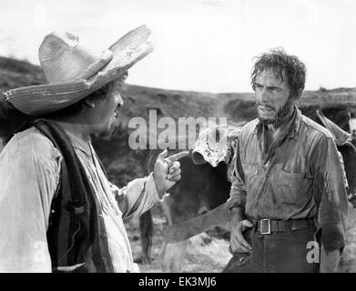 Humphrey Bogart, (droit), sur-ensemble du film 'Le Trésor de la Sierra Madre, 1948 Banque D'Images