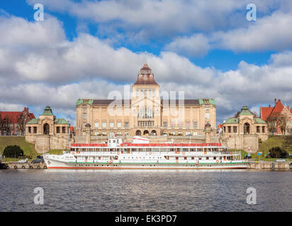 Quai Chrobry et vue front de mer, dans la région de Szczecin, Pologne. Banque D'Images