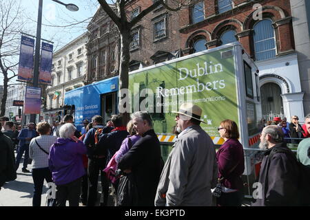 Dublin, Irlande. 06 avr, 2015. Image de la recreation de Pâques 1915 dans le centre-ville de Dublin dans le cadre de la rébellion de 1916 événements de commémoration. La "Route de l'augmentation" de manifestations auront lieu à Dublin, O'Connell Street. Credit : Brendan Donnelly/Alamy Live News Banque D'Images