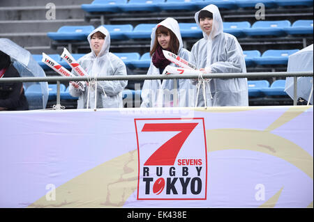 Tokyo, Japon. 5ème apr 2015. Fans Rugby : 2014-15 IRB Sevens World Series, Tokyo Sevens 2015, au Prince Chichibu Memorial Stadium à Tokyo, au Japon . © AFLO SPORT/Alamy Live News Banque D'Images