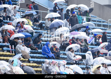 Tokyo, Japon. 5ème apr 2015. Fans Rugby : 2014-15 IRB Sevens World Series, Tokyo Sevens 2015, au Prince Chichibu Memorial Stadium à Tokyo, au Japon . © AFLO SPORT/Alamy Live News Banque D'Images