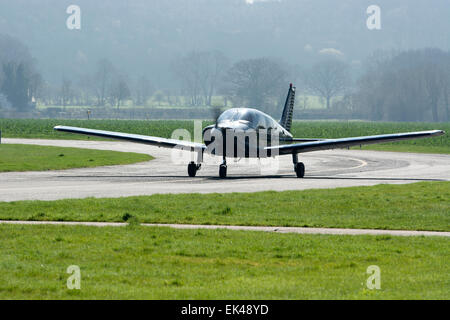 Piper PA28 Cherokee (G-EOLD) Banque D'Images