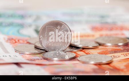 Monnaie : rouble russe, billets et pièces close up Banque D'Images