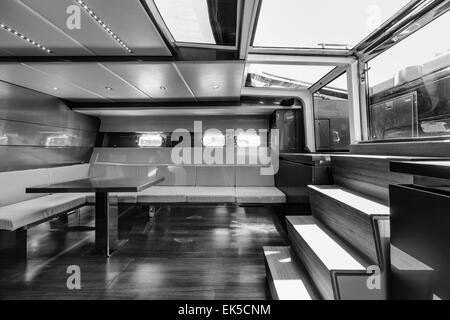 L'Italie, Fiumicino (Rome), 50' bateau yacht, dinette Banque D'Images