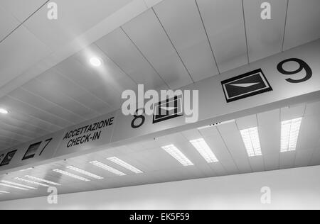 L'Italie, l'aéroport Comiso (Ragusa), & gates Banque D'Images