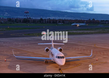 L'Italie, la Sicile, l'aéroport Comiso (Ragusa), executive jet Banque D'Images