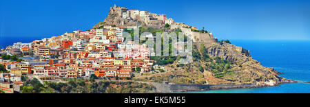 Beau village impressionnant,Castelsardo en Sardaigne, Italie Banque D'Images