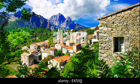 Beau village de montagne d'Evisa en Corse, France Banque D'Images
