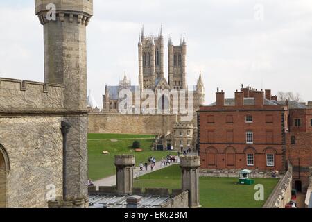 Château de Lincoln montrant la Prison Victorienne et la cathédrale de Lincoln. nouveau refurb 2015 Banque D'Images