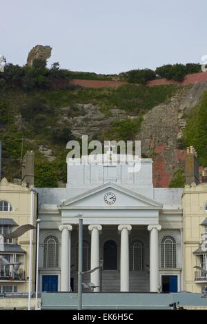 L'église le front de mer de Hastings, ville sous les falaises. East Sussex. L'Angleterre Banque D'Images