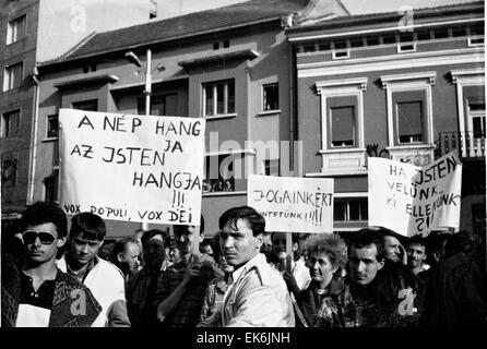 Anti-Hungarian ethniques minoritaires ethniques suite pogrom, 19 et 20 mars 1990, Bucuresti / Marosvasarhely, Transylvanie, Roumanie Banque D'Images