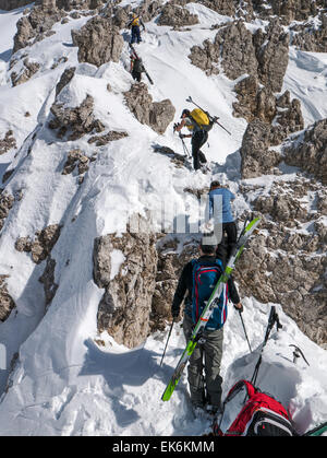 Ski nordique, au nord-est de Cortina, Dolomites, Alpes, Italie Banque D'Images