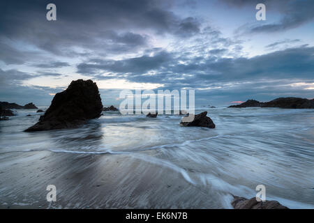 Au crépuscule sur le Whitsand Bay Cornwall South coast Banque D'Images