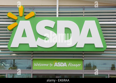 La Police de Manchester Ashton PSG extérieur station Banque D'Images