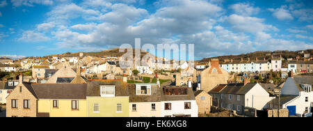 Rangées de maisons mitoyennes à Chiswell sur l'Île de Portland une petite île rejoint par une chaussée à Weymouth, dans le Dorset Banque D'Images