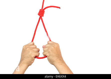 Hands holding rope slipknot dans suicide concept isolé sur fond blanc Banque D'Images