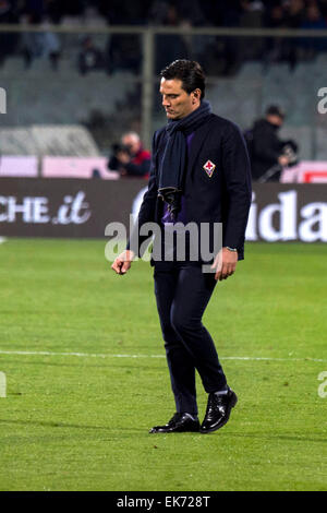 Florence, Italie. 7 avril, 2015. Vincenzo Montella (Fiorentina) 7 avril 2015 - Football/soccer : Coppa Italia (Tim Cup) 2e demi-finale match aller entre Fiorentina 0-3 Juventus au stade Artemio Franchi à Firenze, Italie. Credit : Maurizio Borsari/AFLO/Alamy Live News Banque D'Images