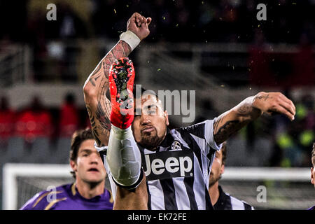 Florence, Italie. 7 avril, 2015. Arturo Vidal (Juventus) 7 avril 2015 - Football/soccer : Coppa Italia (Tim Cup) 2e demi-finale match aller entre Fiorentina 0-3 Juventus au stade Artemio Franchi à Firenze, Italie. Credit : Maurizio Borsari/AFLO/Alamy Live News Banque D'Images