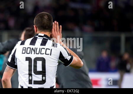 Florence, Italie. 7 avril, 2015. Leonardo Bonucci (Juventus) 7 avril 2015 - Football/soccer : Coppa Italia (Tim Cup) 2e demi-finale match aller entre Fiorentina 0-3 Juventus au stade Artemio Franchi à Firenze, Italie. Credit : Maurizio Borsari/AFLO/Alamy Live News Banque D'Images