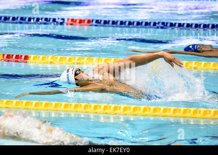 Tokyo, Japon. Apr 7, 2015. Junya Koga Natation : championnat de natation au Japon (Japon) 2015 nager le 100 m dos à demi-finale internationale Tatsumi Piscine à Tokyo, au Japon . Banque D'Images