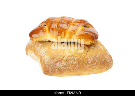 Rouleau, Pain aux graines de pavot isolated on white Banque D'Images