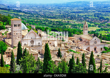 Vue d'Assise, ville médiévale religieuse en Ombrie, Italie Banque D'Images