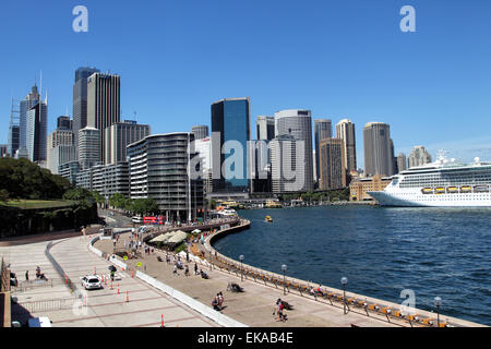 Vue sur le centre-ville de Sydney vu de l'Opéra de Sydney. Banque D'Images