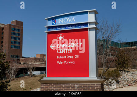 D'Urgence de l'Hôpital Inova Fairfax panneau d'entrée - Fairfax, Virginia USA Banque D'Images