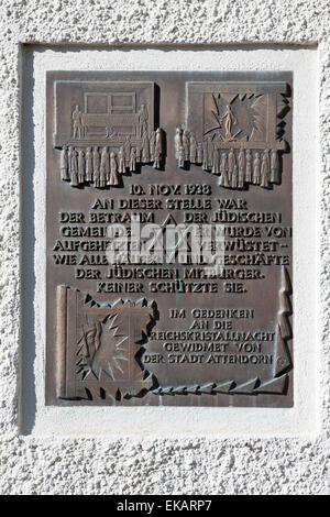 Plaque à la mémoire des victimes de la dictature de l'Allemagne nazie, ville hanséatique de Attendorn, Sauerland, Allemagne Banque D'Images