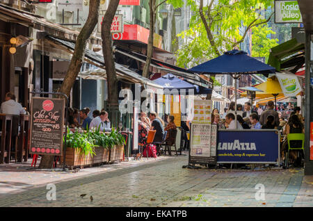 Diners appréciant les Melbourne café et restaurant strip Lane Matériel Banque D'Images