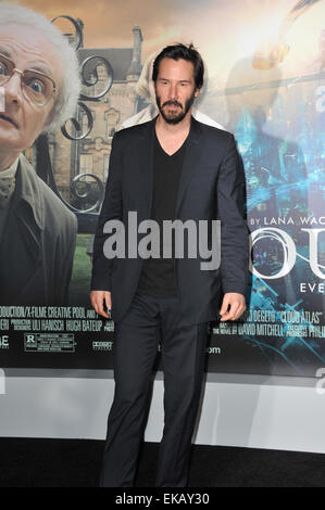 LOS ANGELES, CA - 24 octobre 2012 : Keanu Reeves au Los Angeles premiere de 'Cloud Atlas' au Grauman's Chinese Theatre, à Hollywood. Banque D'Images