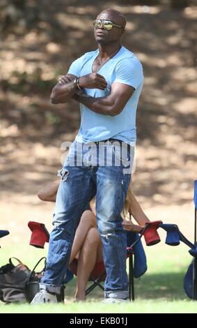 Heidi Klum et ex-mari Seal regarder leurs enfants jouer dans un match de football à Brentwood, Los Angeles avec joint : où : Los Angeles, California, United States Quand : 04 Oct 2014 Banque D'Images