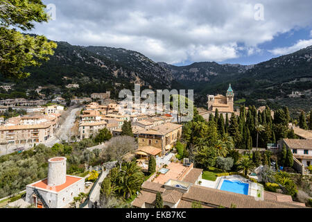 Blick über Valldemossa, Majorque, Baléares, Espagne|Avis de Valldemossa, Majorque, Îles Baléares, Espagne Banque D'Images