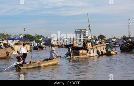 Marché flottant de Cai Rang, Can Tho, Delta du Mékong, Vietnam, Indochine, Asie du Sud-Est, l'Asie Banque D'Images