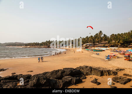 Voir sur le Sud de la plage d'Anjuna, plage de Goa, Inde, Asie Banque D'Images