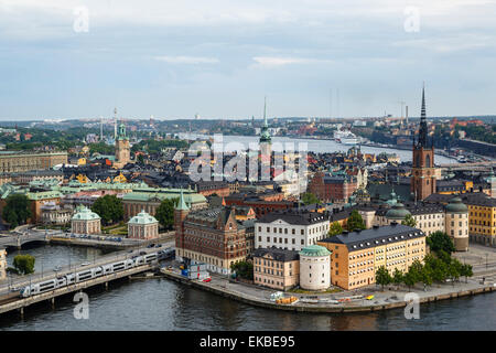 Vue sur l'horizon sur Gamla Stan, et Riddarfjarden Riddarholmen, Stockholm, Suède, Scandinavie, Europe Banque D'Images