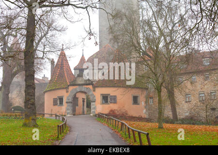 Porte du château, Rothenburg ob der Tauber, Bavaria, Germany, Europe Banque D'Images