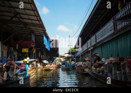 En Thaïlande, le marché flottant de Damnoen Saduak Banque D'Images