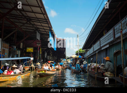 En Thaïlande, le marché flottant de Damnoen Saduak Banque D'Images