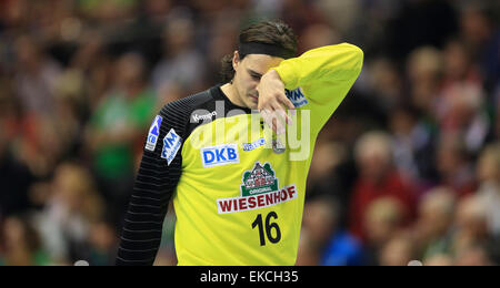 Magdeburg, Allemagne. Le 08 Avr, 2015. Magdeburg est Jannick Green Krejberg réagit après le match de Bundesliga allemande de handball entre SC Magdeburg et THW Kiel à Magdeburg, Allemagne, 08 avril 2015. Photo : Jens Wolf/dpa/Alamy Live News Banque D'Images