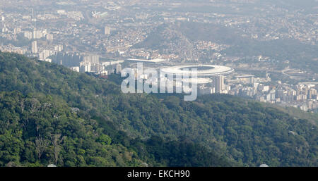 Le stade Maracanã, vue de la montagne du Corcovado Rio De Janeiro Brésil Banque D'Images