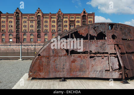 Vieux Stern de la chaîne historique bateau "Gustav Zeuner' ; l'un des monuments techniques dans le port de commerce. Magdeburg, Allemagne Banque D'Images