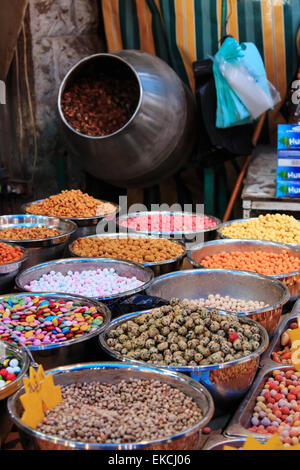 Amman, Jordanie - Mars 22,2015 : Épices à vendre dans le marché du centre ville d'Amman en Jordanie Banque D'Images