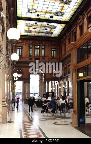 Italie Rome Galleria Alberto Sordi Banque D'Images