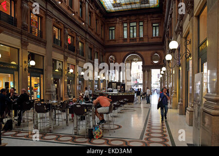 Italie Rome Galleria Alberto Sordi Banque D'Images