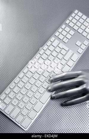 Clavier de l'ordinateur de main d'argent aluminium Banque D'Images