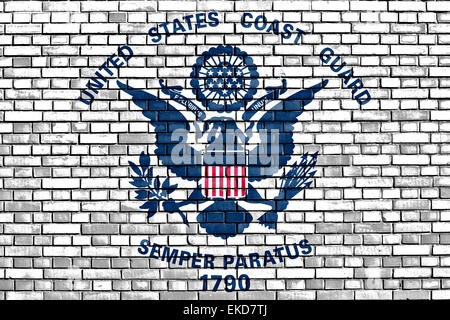 Pavillon de l'United States Coast Guard peint sur mur de brique Banque D'Images