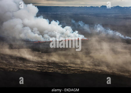 Le panache de lave et Holuhraun Bardarbunga Fissure par le volcan, Islande Banque D'Images