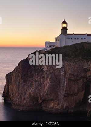 Célèbre phare de Cabo Sao Vicente, Sagres, Portugal Banque D'Images